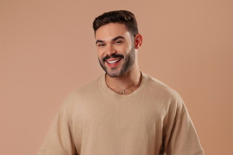 Do interior da Paraíba ao topo do entretenimento digital: conheça Arthur Sousa, o maior comentarista de reality show do Brasil