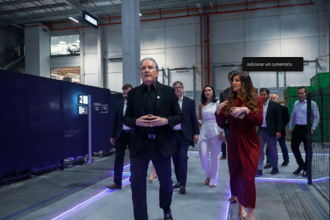SteelCorp inaugura megafábrica em Cajamar e lança catálogo físico de casas na Villa Steel