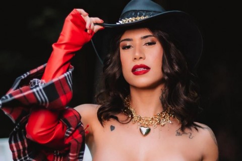 EX-MISS E INFLUENCER LARISSA SUMPANI CELEBRA 1 MILHÃO DE SEGUIDORES COM FESTA LUXUOSA NO RIO DE JANEIRO